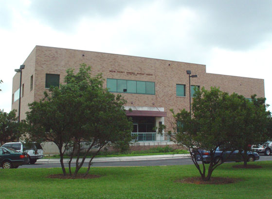 Saldana Architects
