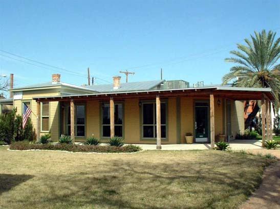 Saldana Architects