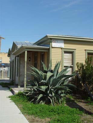 Saldana Architects