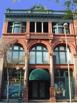 Saldana Architects