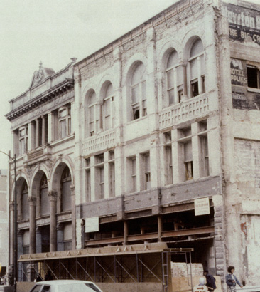 Saldana Architects
